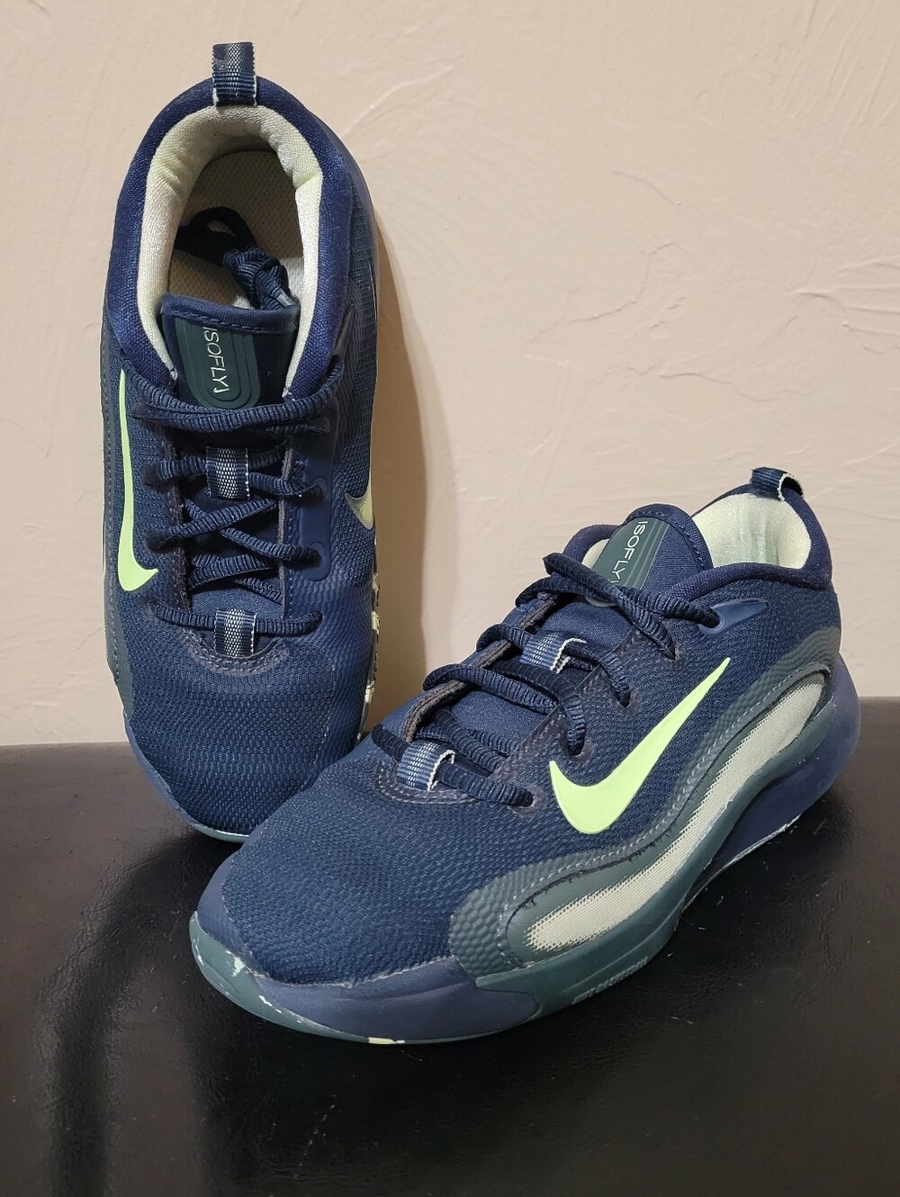 Boys Nike Isofly (GS) Size 3.5Y